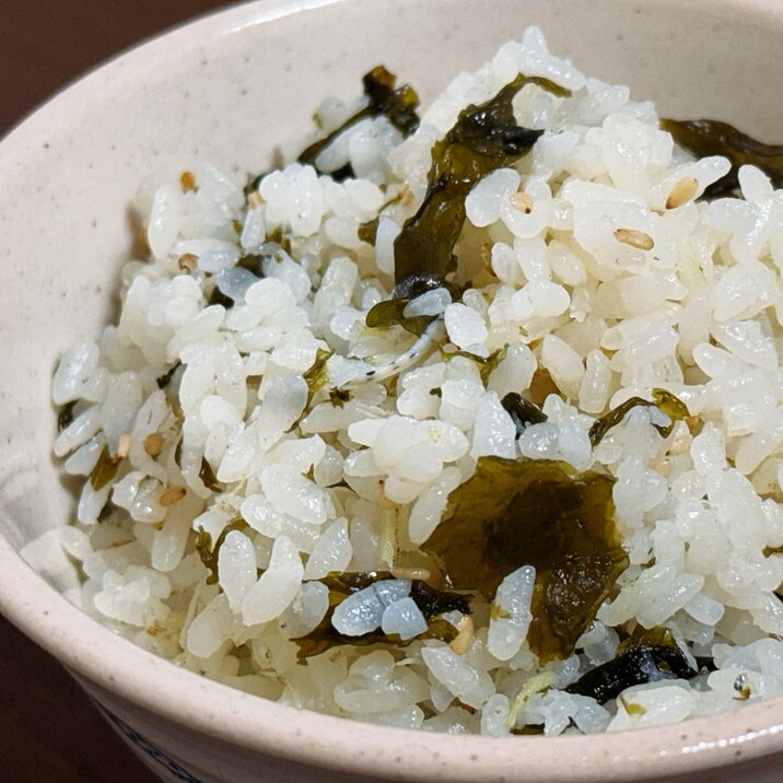 しらすとわかめの炊き込みご飯